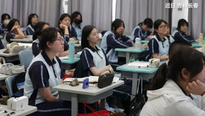新澳彩码149那些码是零码,泽连斯基亮明乌方“红线”：绝不裁军,准确资料解释落实_界面版V12.30